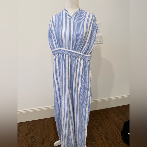 GAP Pants - Gap Linen Stripe Jumpsuit v neck with pockets.